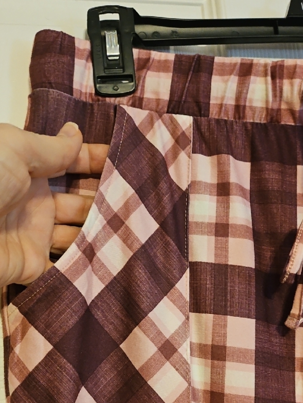 Lucky Brand Pink and Burgundy Plaid Drawstring Joggers - Picture 3 of 11